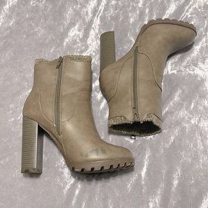 Camel ankle booties